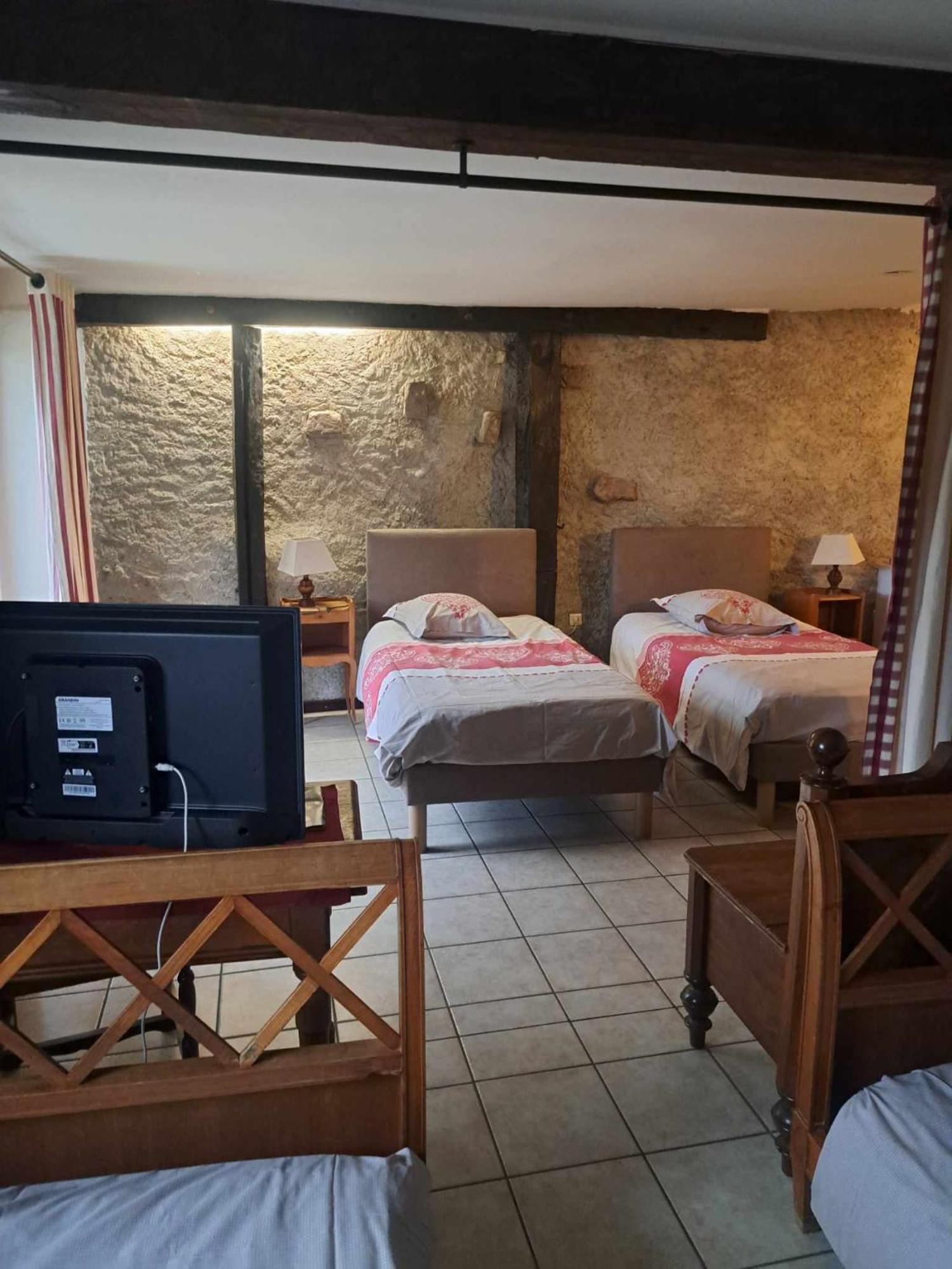 Chambres D'Hotes Les Hirondelles Gaubiving Buitenkant foto